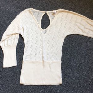 Studio creme sweater